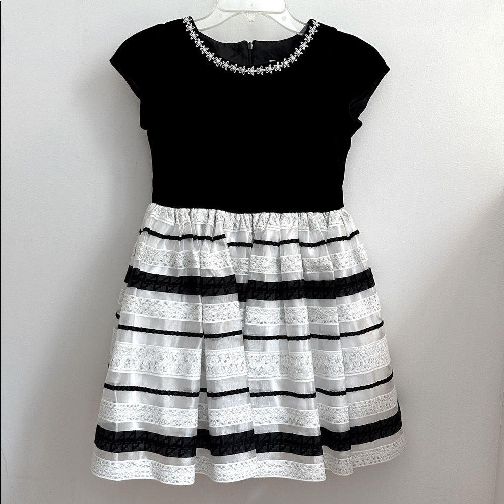 Dorissa Black and White Formal Dress Girls 10